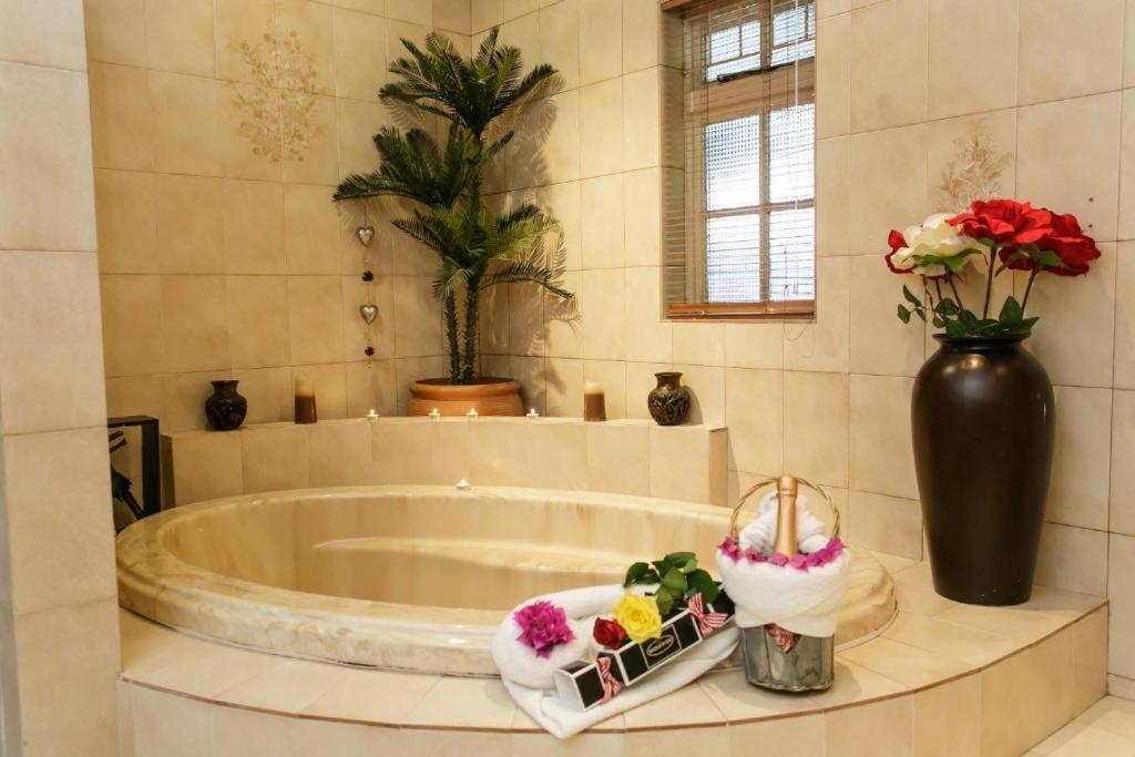 Sunbell Ventures Guesthouse Cape Town Luaran gambar